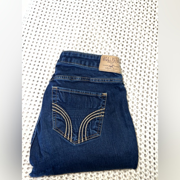 Hollister Skinny Jeans - Picture 1 of 4